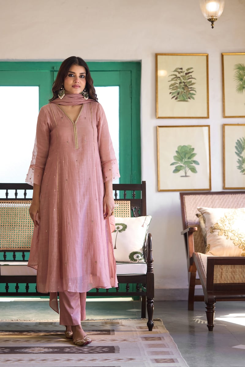 Old Rose Silk Chanderi Embroidered Kurta Set