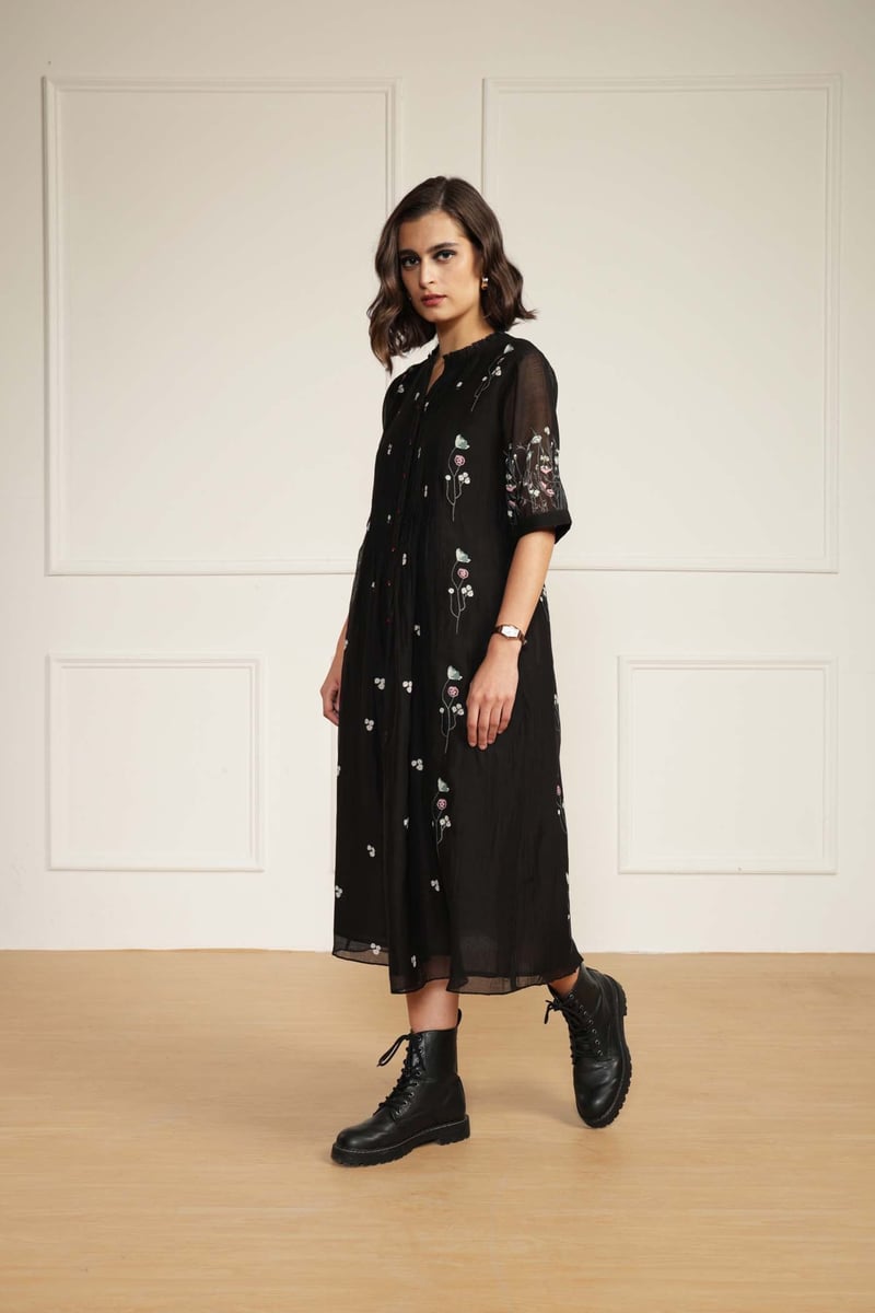 Black Cotton Chanderi Block Print Pleated Midi Dress
