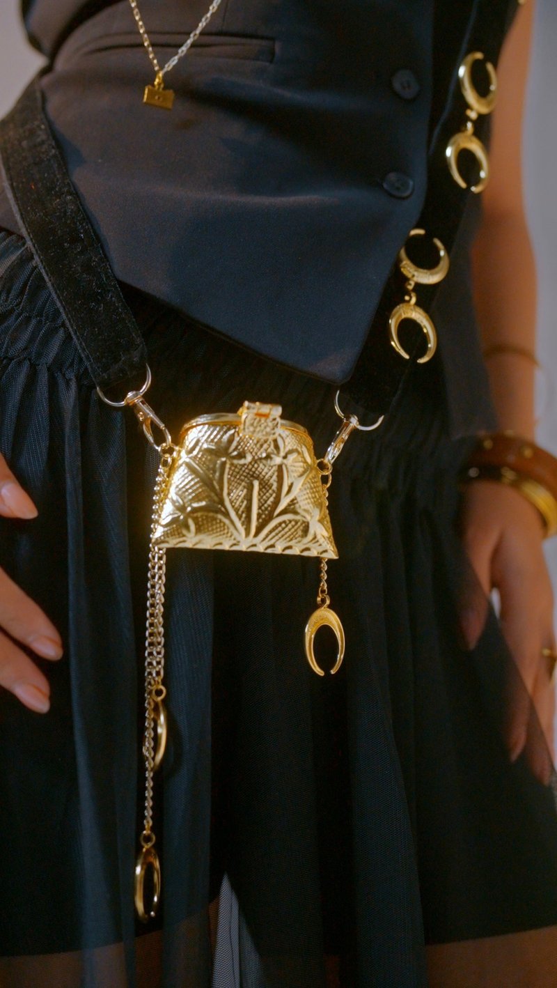 Moon - Sling bag