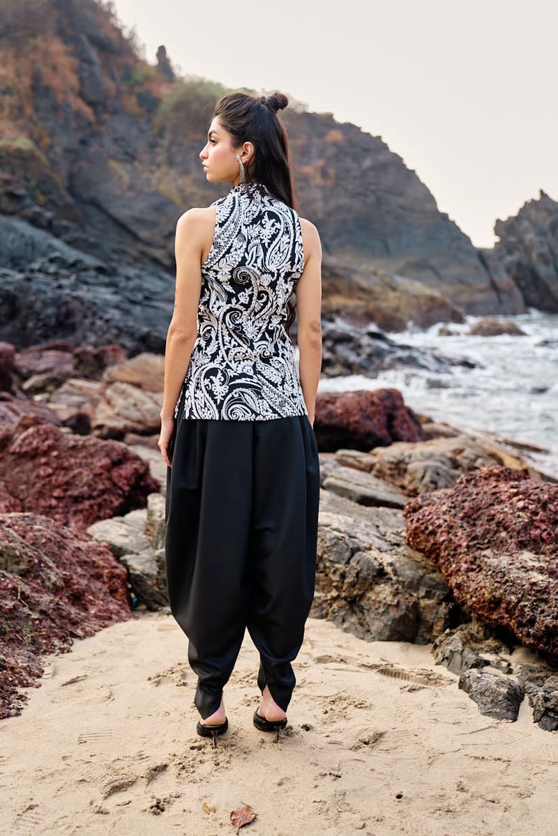 Black and White Embroidered V-Neck Waistcoat