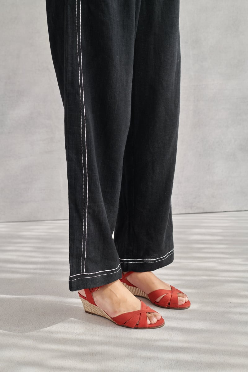 Black Linen-Blend Straight-Leg Trousers with Contrast Stitch — ROHO