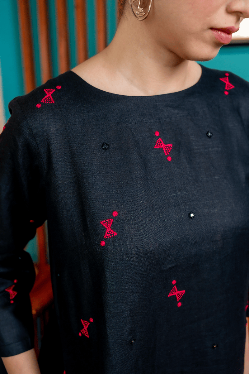 Black Linen Straight Kurta Set with Contrast Embroidery