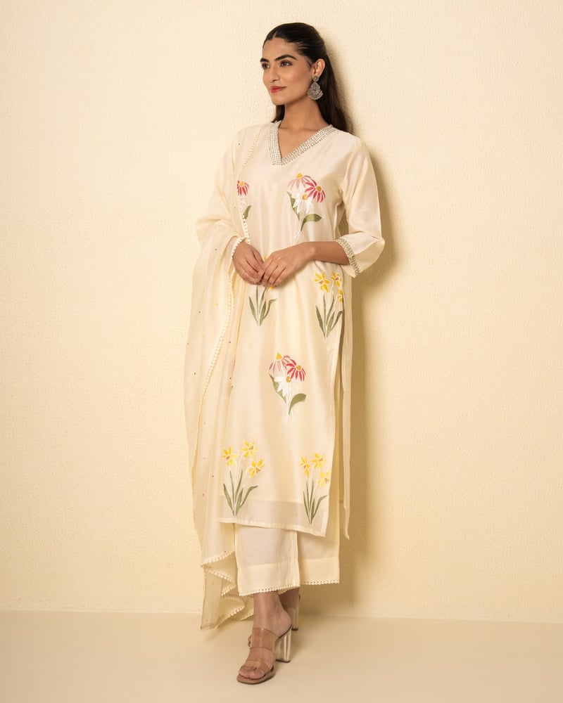 Spring Ivory Chanderi Floral Embroidered Suit Set (Set Of 3)