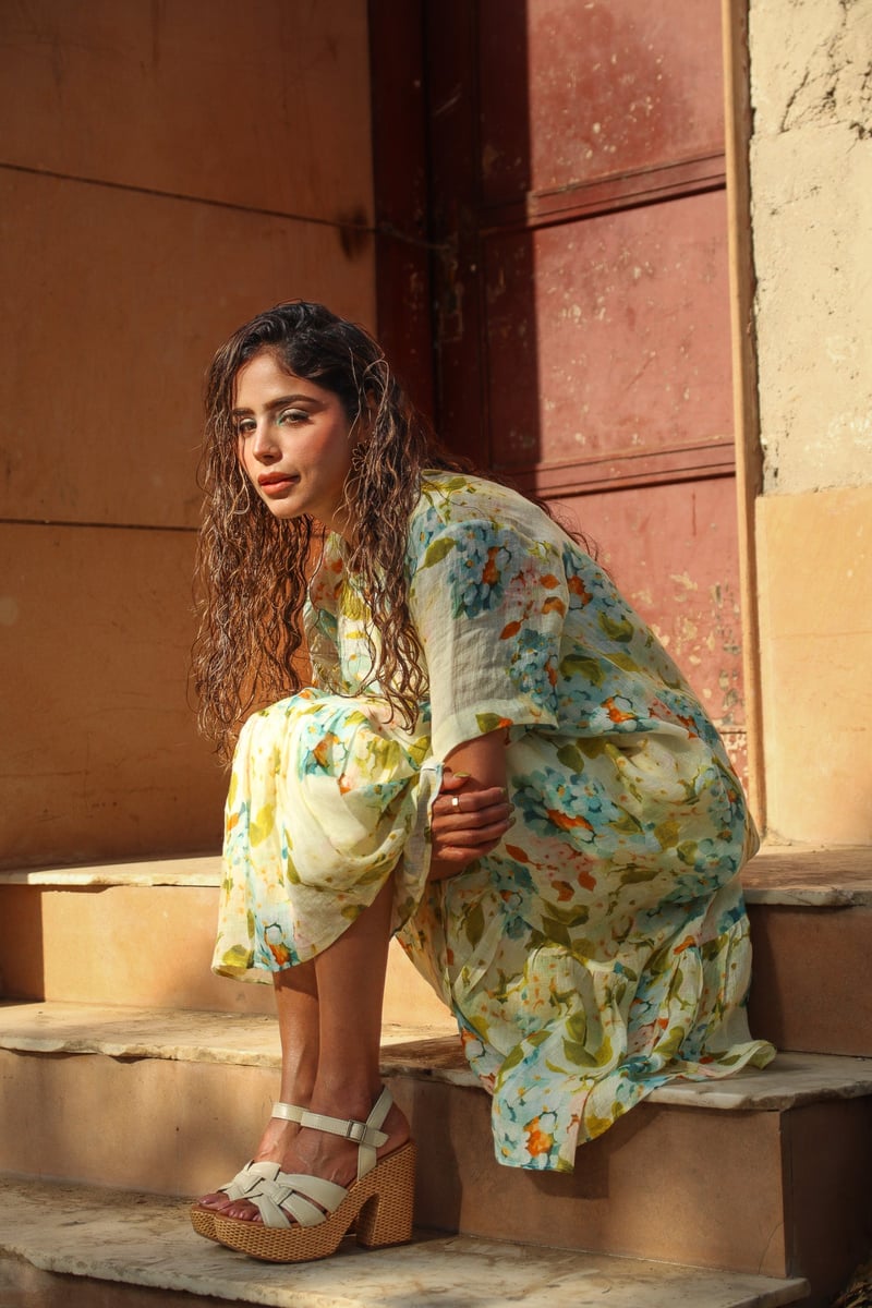 Penelope Linen Dress — HEADSTRONG