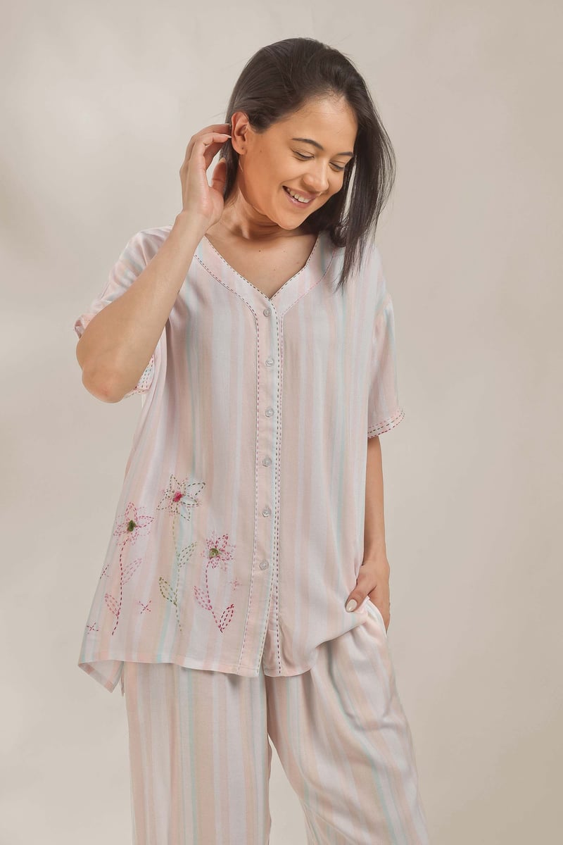 Amaryllis, Pyjama Suit