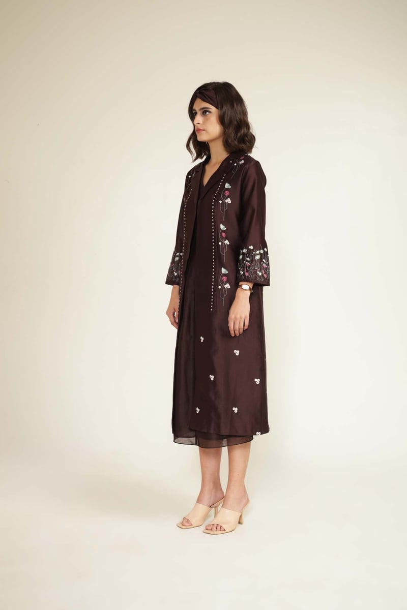 Grape V-Neck Sleeveless Midi Dress Set with Embroidered Jacket