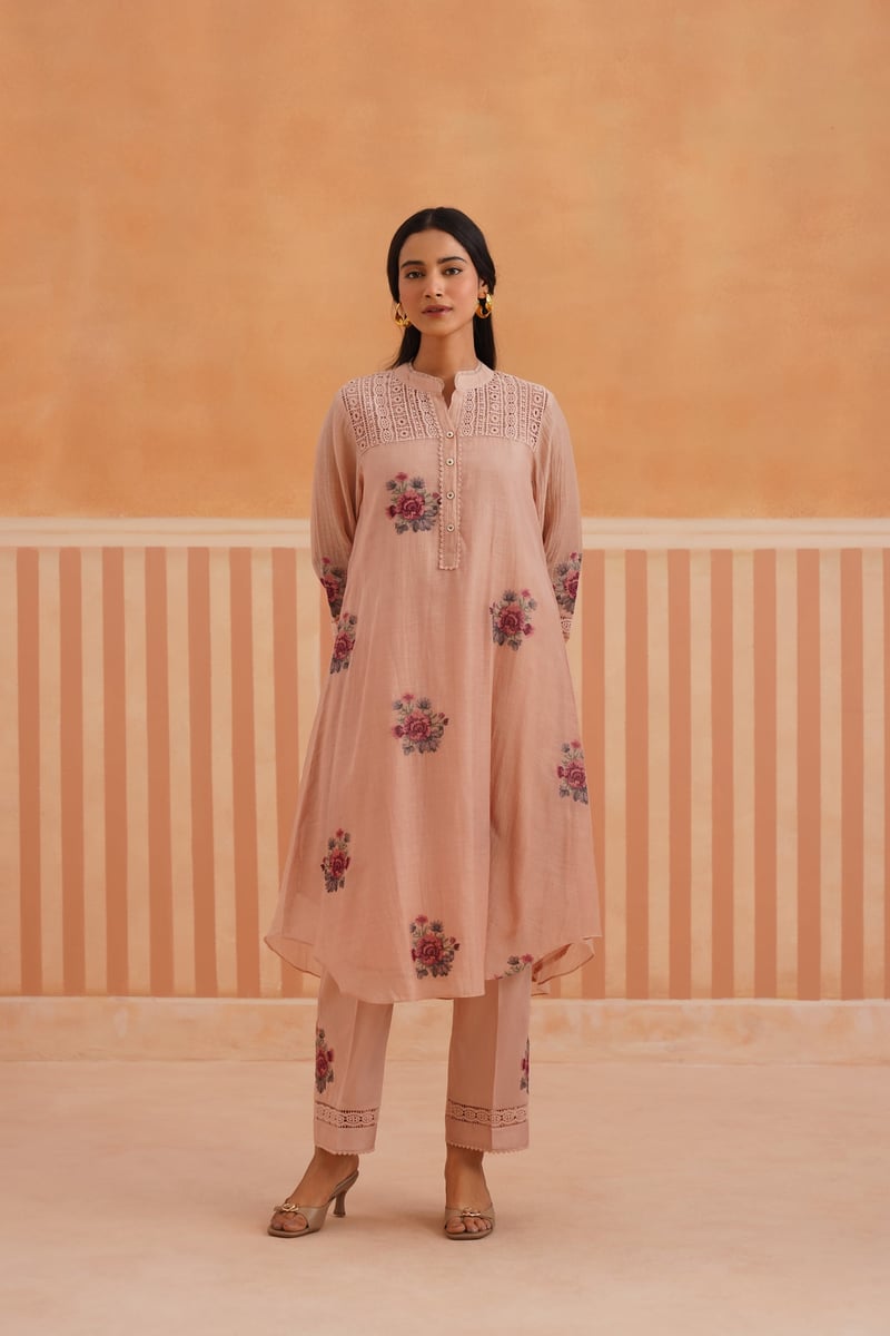 Floral Embroidered Mul Chanderi Rounded Kurta Set