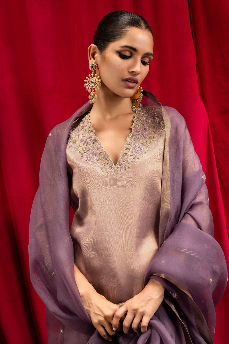 Saanvi Handcrafted Tissue Kurta Set
