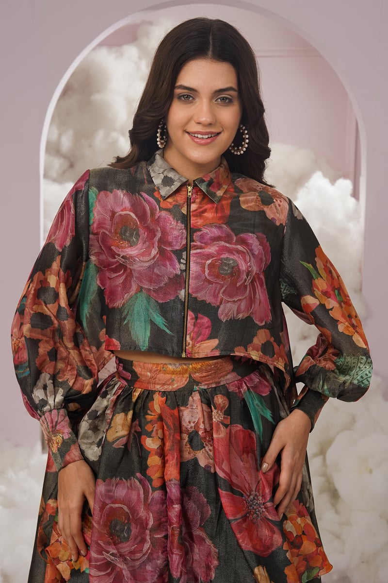 Black Floral Printed Zip-Front Collared Crop Top