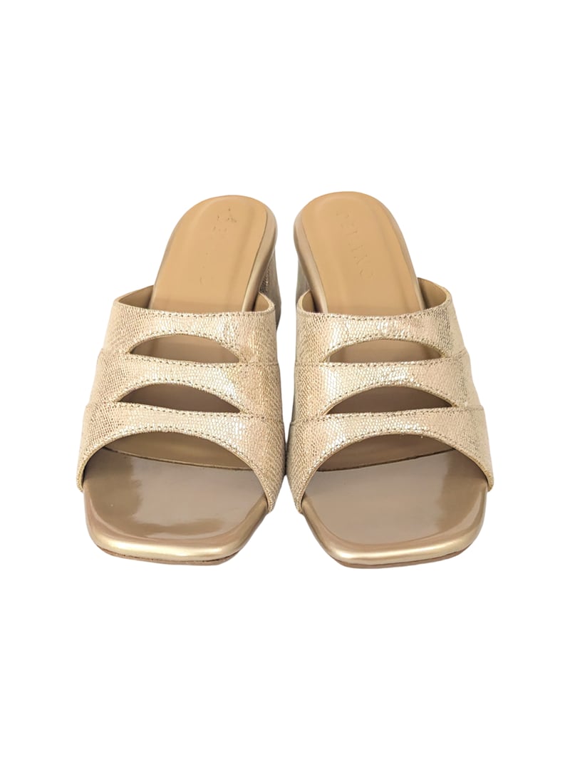 Emma Mules