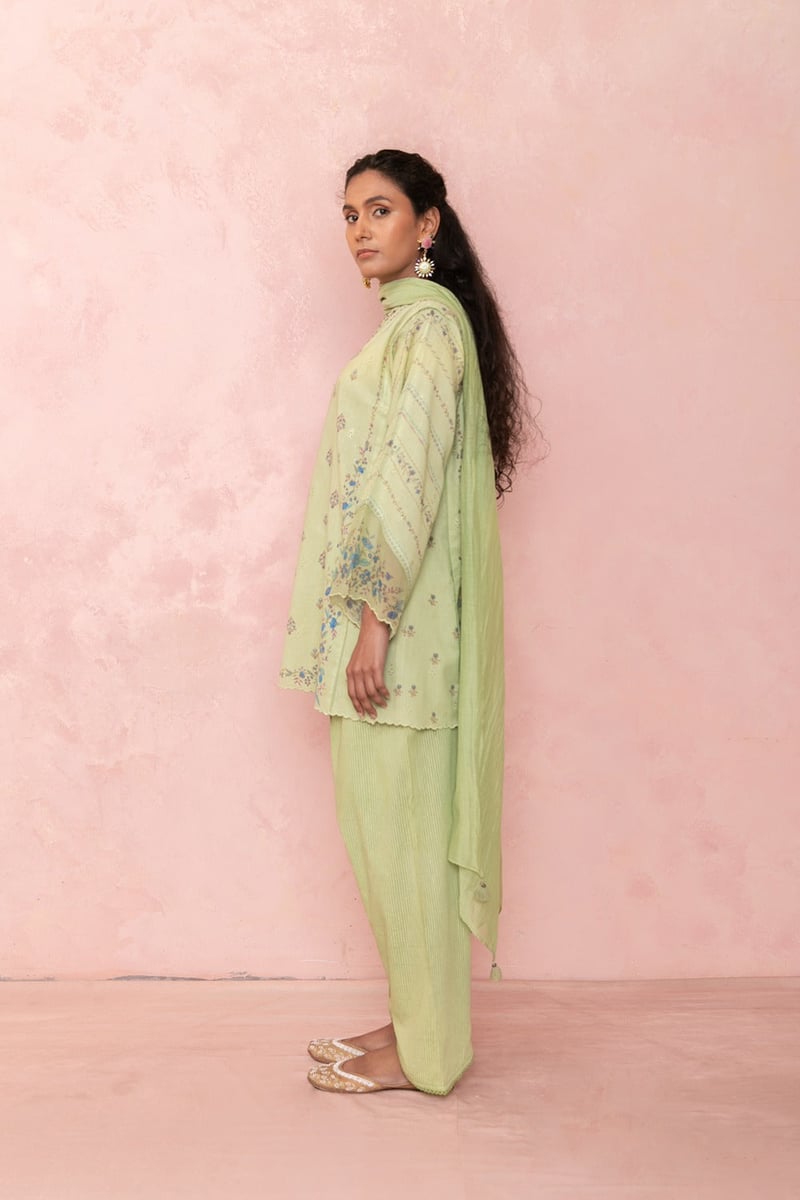 Pastel Green Floral Print Kurta Set with Organza Sleeves