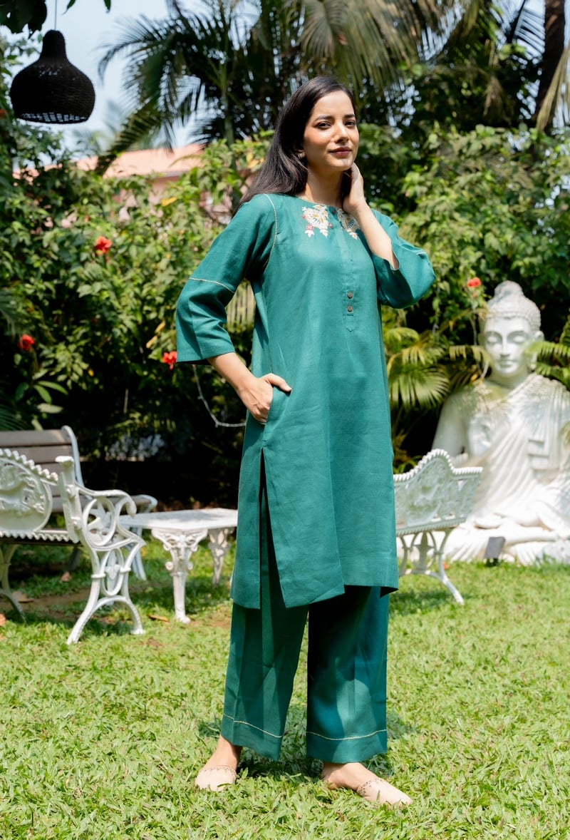 Pine Green Linen Kurta Pant Set with Yoke Embroidery