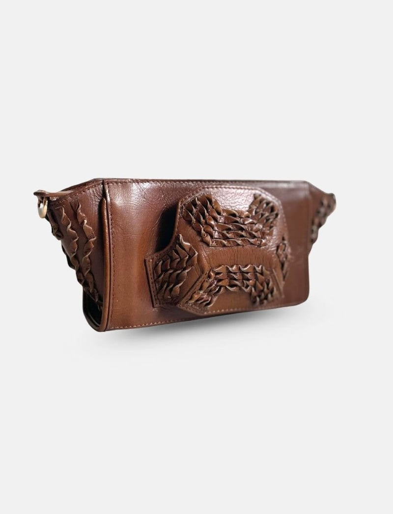 Khai Wristlet in Tan