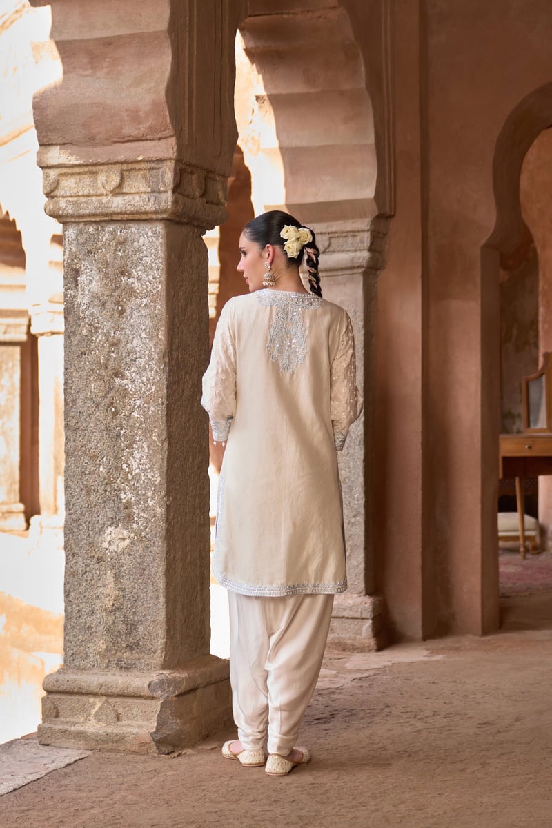 Ruhi - Short Kurta And Dhoti