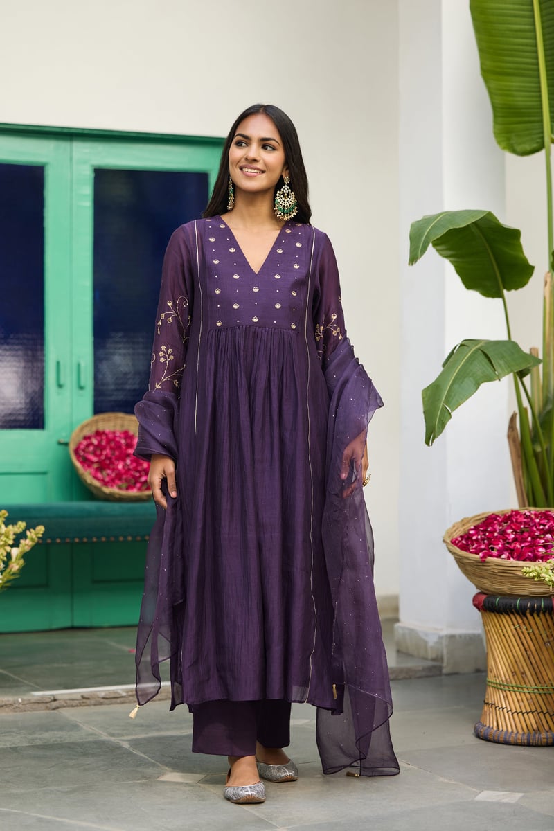 Baingain Silk Chanderi Embroidered Kurta Set — Trendy Tokari
