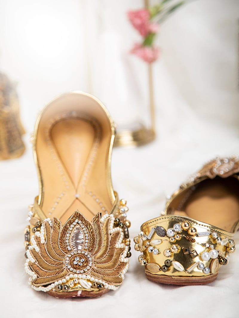 Golden Lotus Jutti