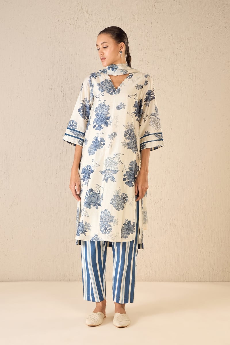 Floral Fantasy: Blue Floral Lace Dupatta