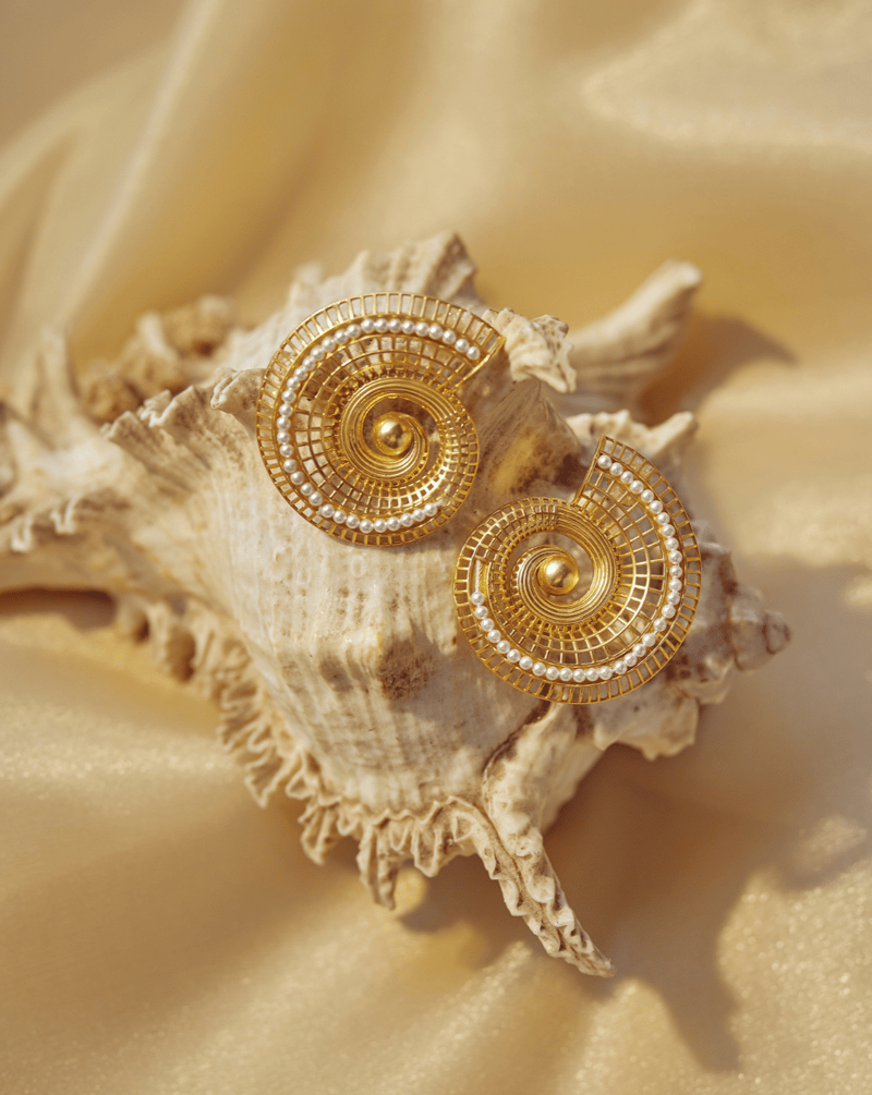 WHIRL STUDS