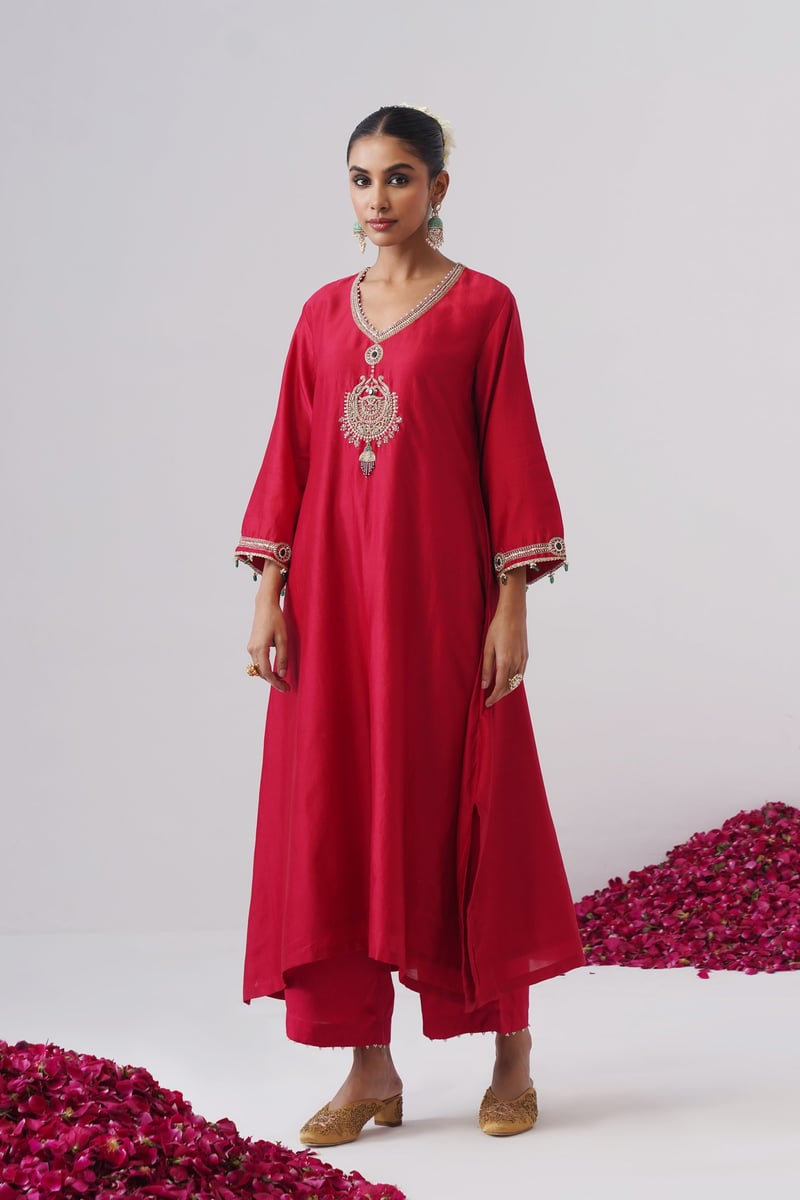 Surkh Set