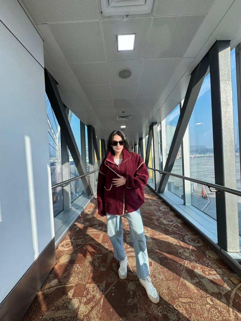 Bordo Oversized High-Neck Zip-Front Jacket