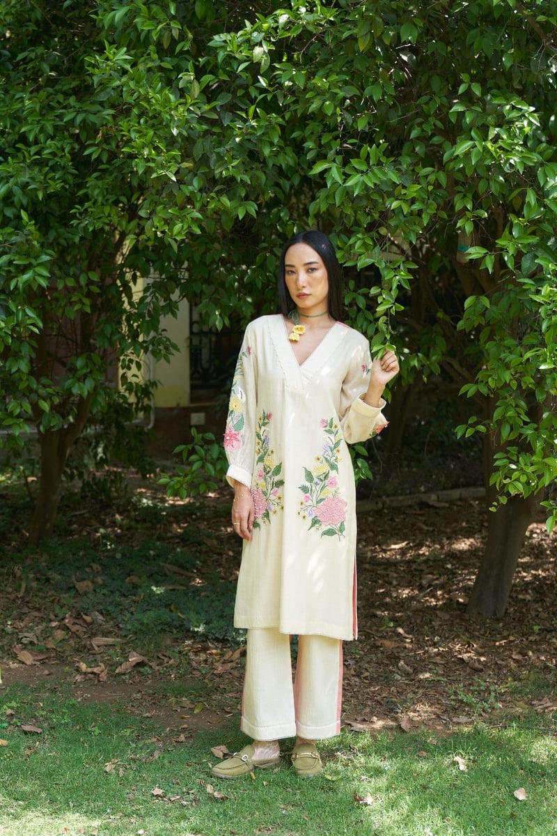 Beige Mul Chanderi Embroidered Straight Kurta Set — NIRVAIR CLOTHING