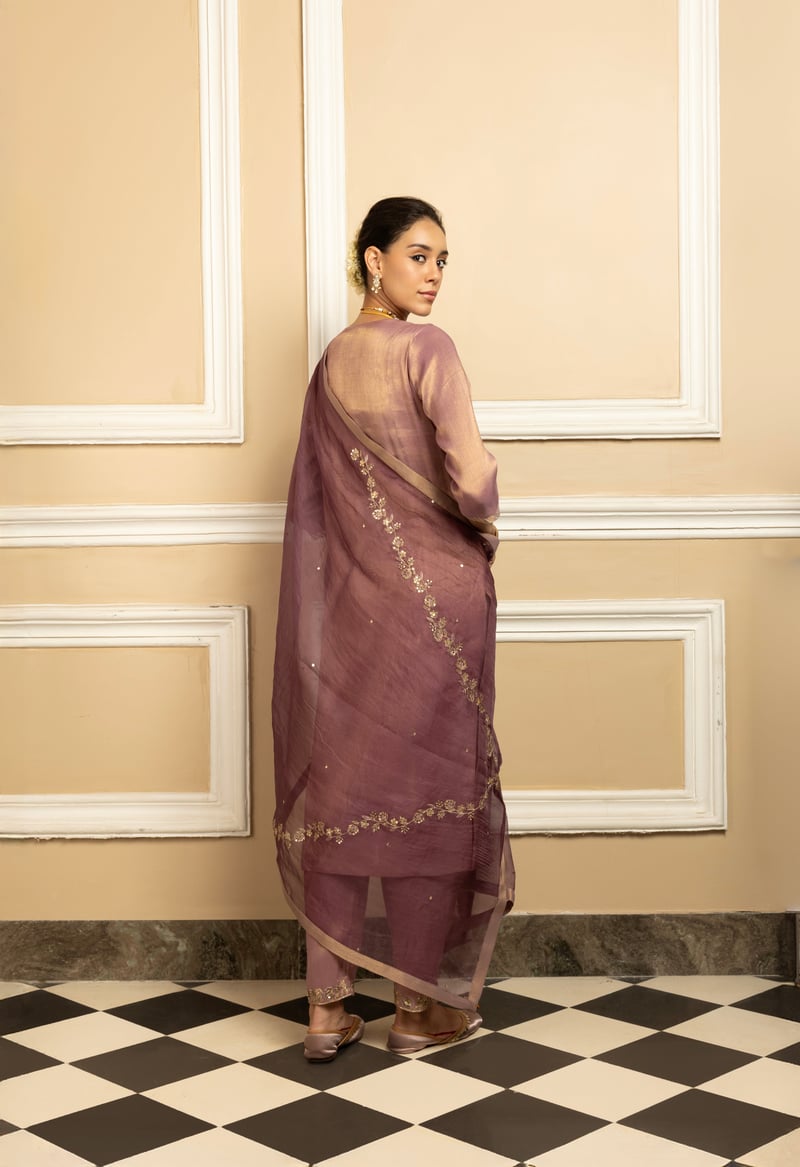 Suhani Tissue Handcrafted Kurta Set