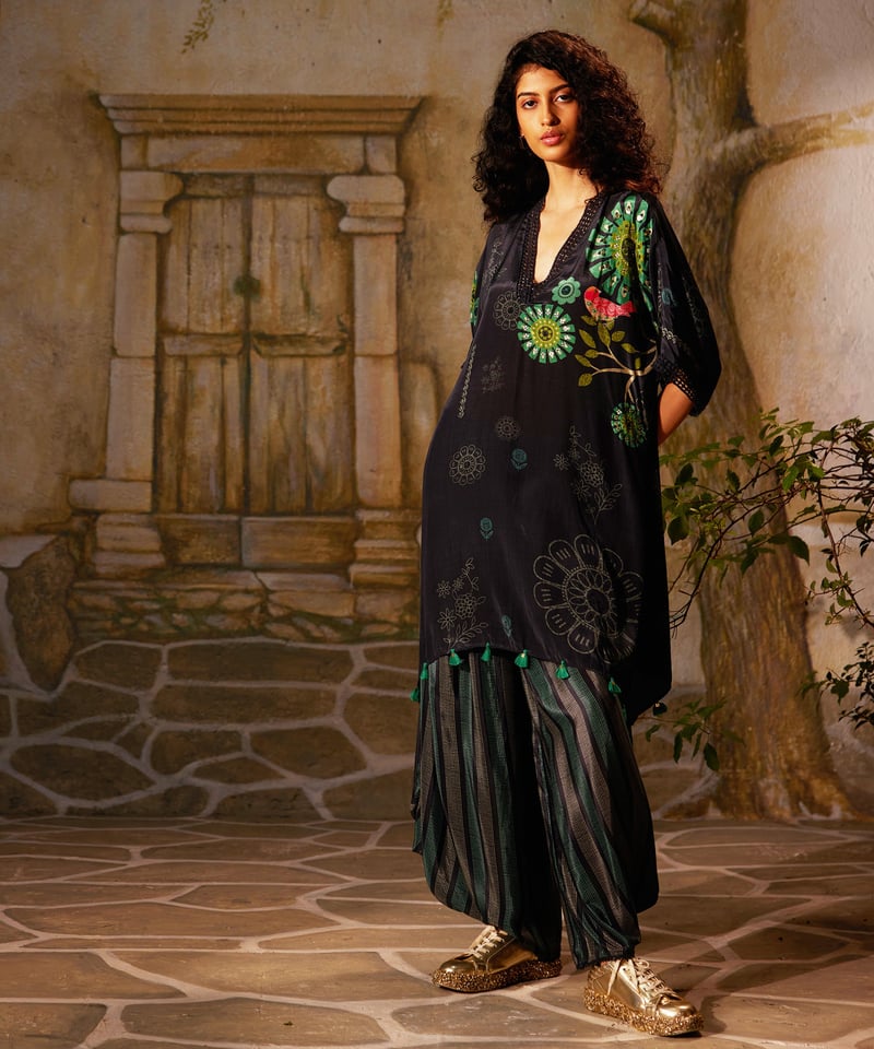 Black Printed Crepe Kurta and Wide-Leg Pants Co-ord Set