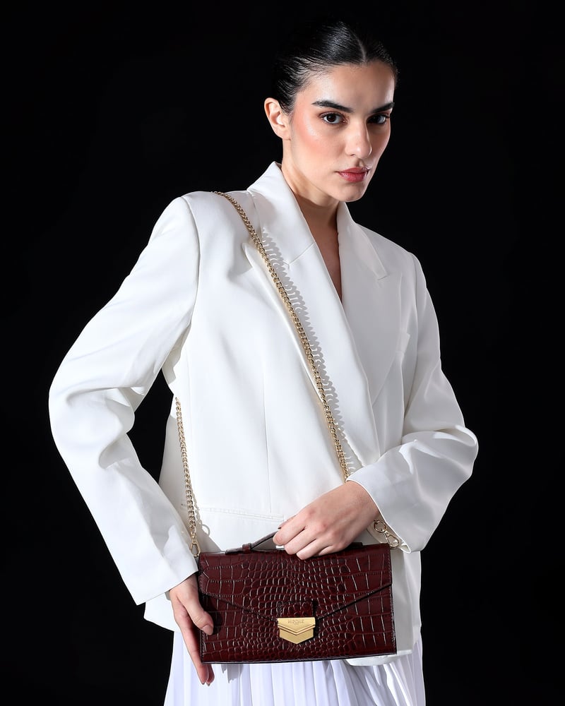 Aida Clutch