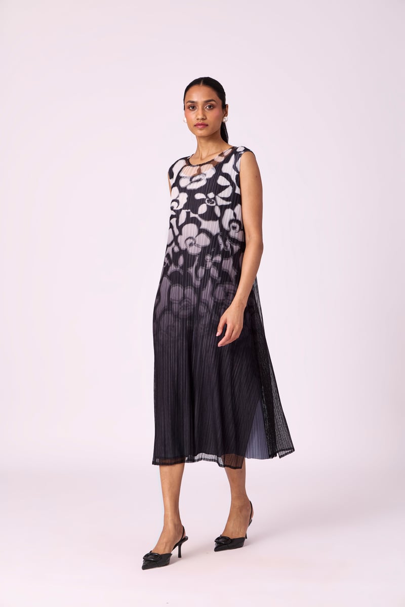Black Abstract Printed Pleated Midi Dress