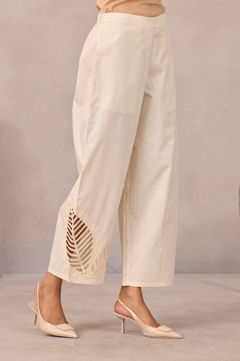 Vanilla Cloud Barrel Crop Trousers with Leaf Cutwork