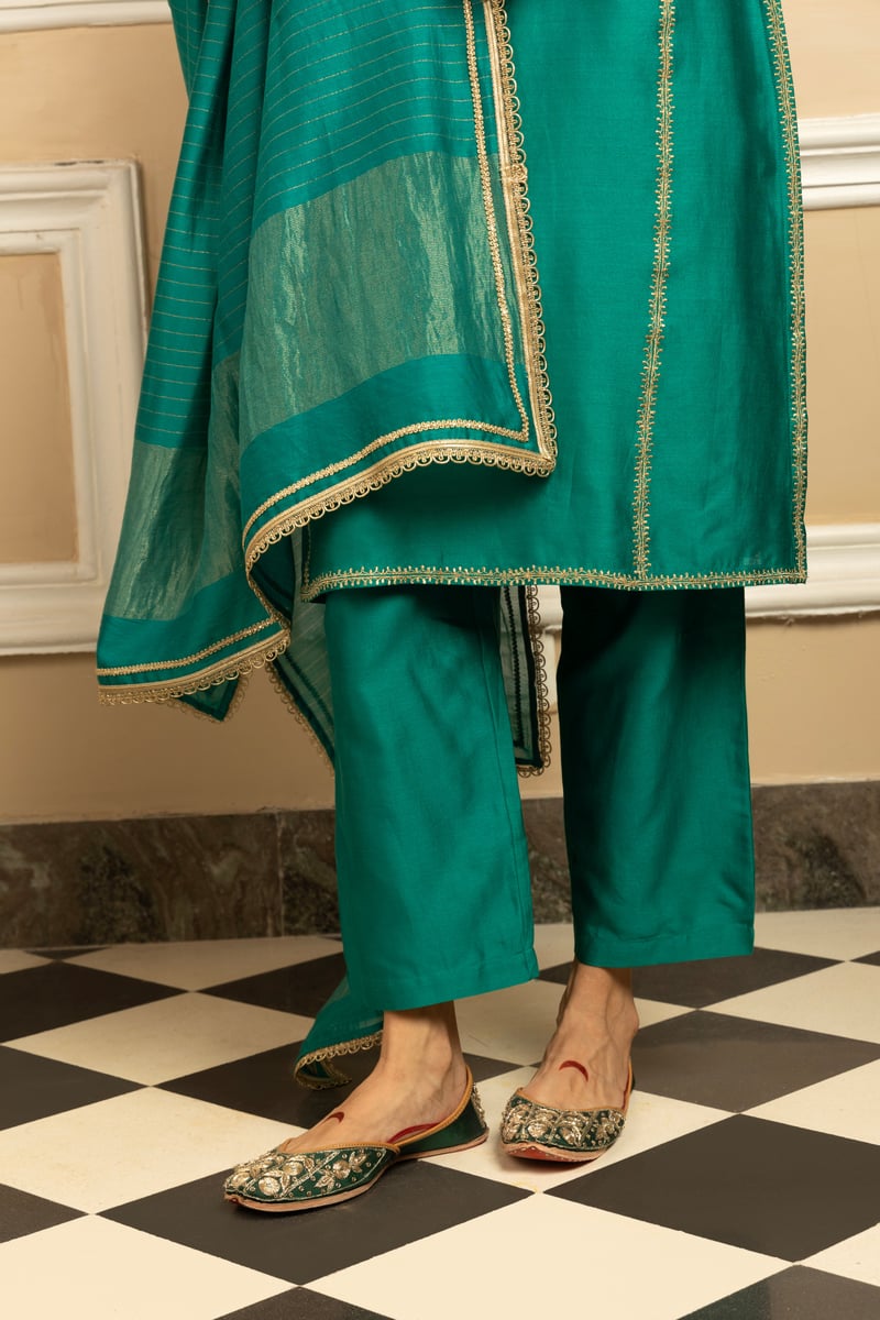 Sanya Silk Chanderi Handcrafted Kurta Set