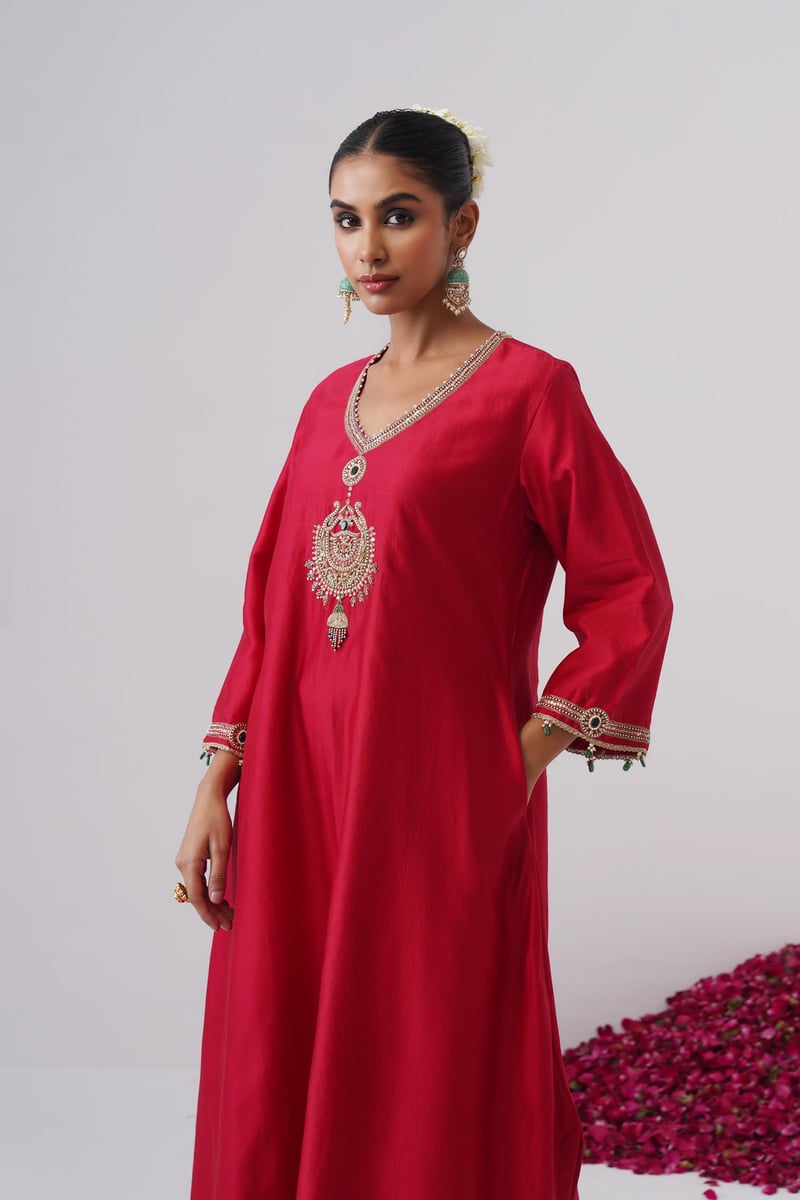 Surkh Set