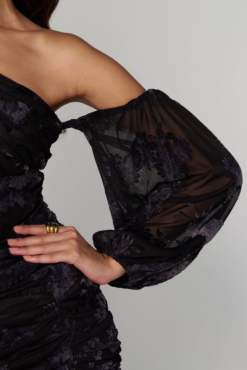 Black One-Shoulder Ruched Bodycon Mini Dress