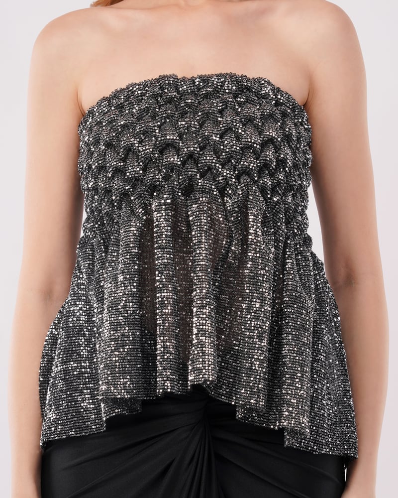 Jasmine Shimmer Tube Off Shoulder Style And Skirt
