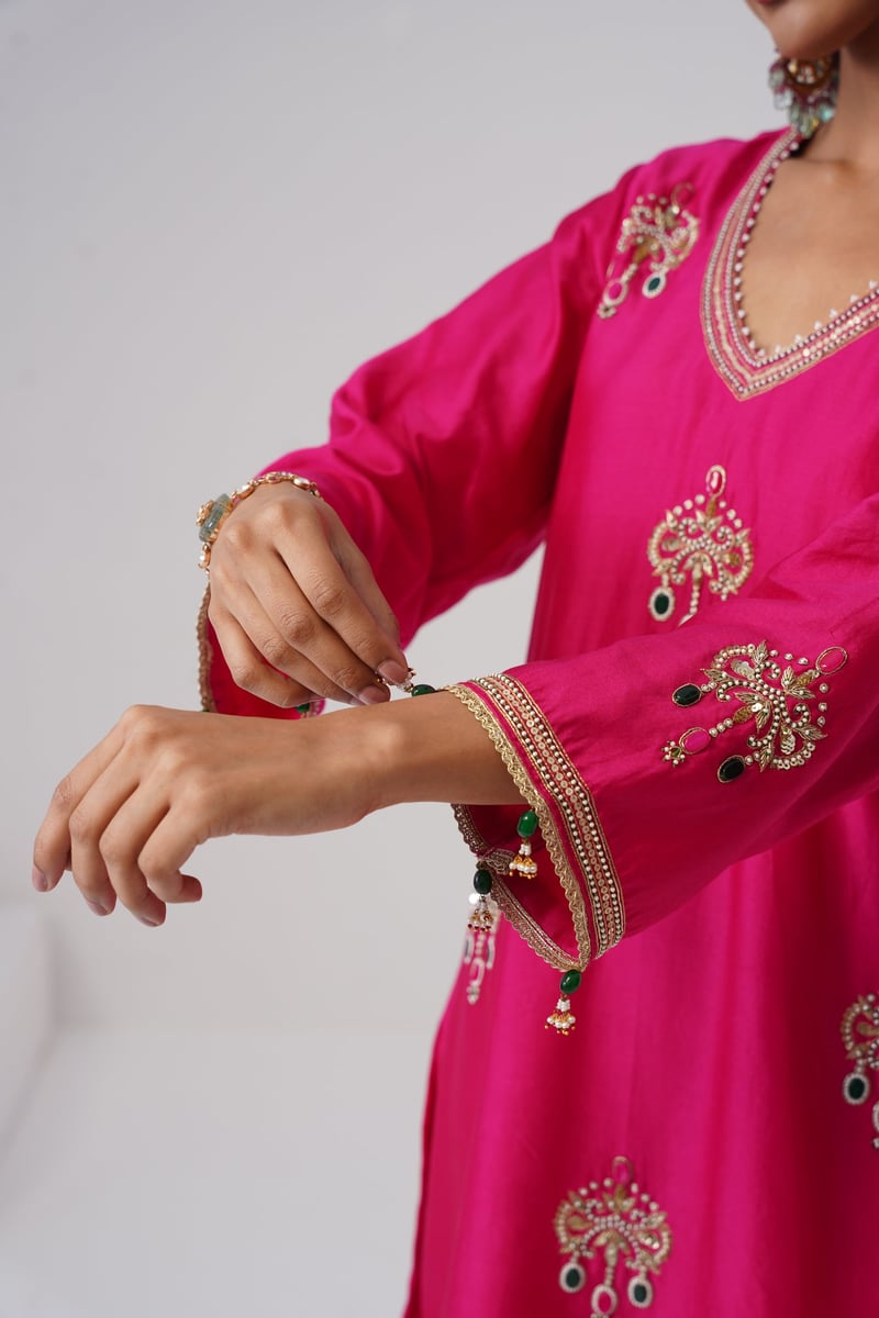 Inaara Set