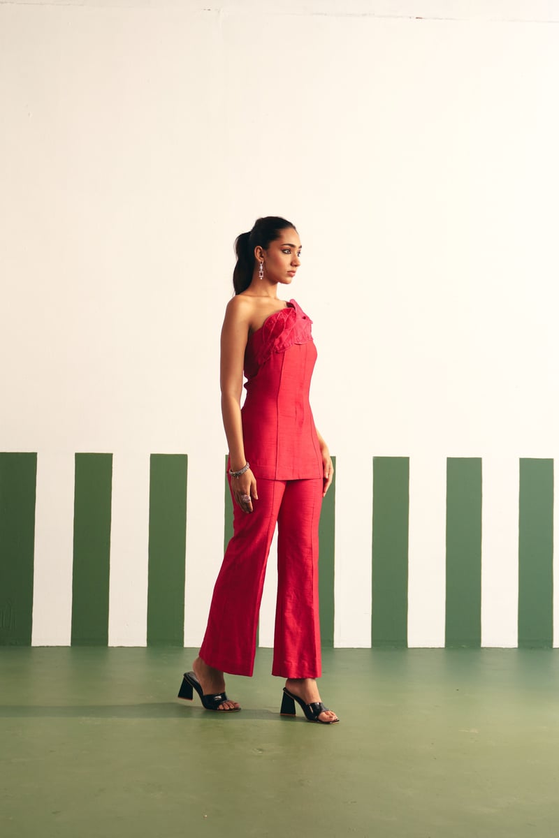 Magenta Pink One-Shoulder Pant Suit Set with 3D Leaf
