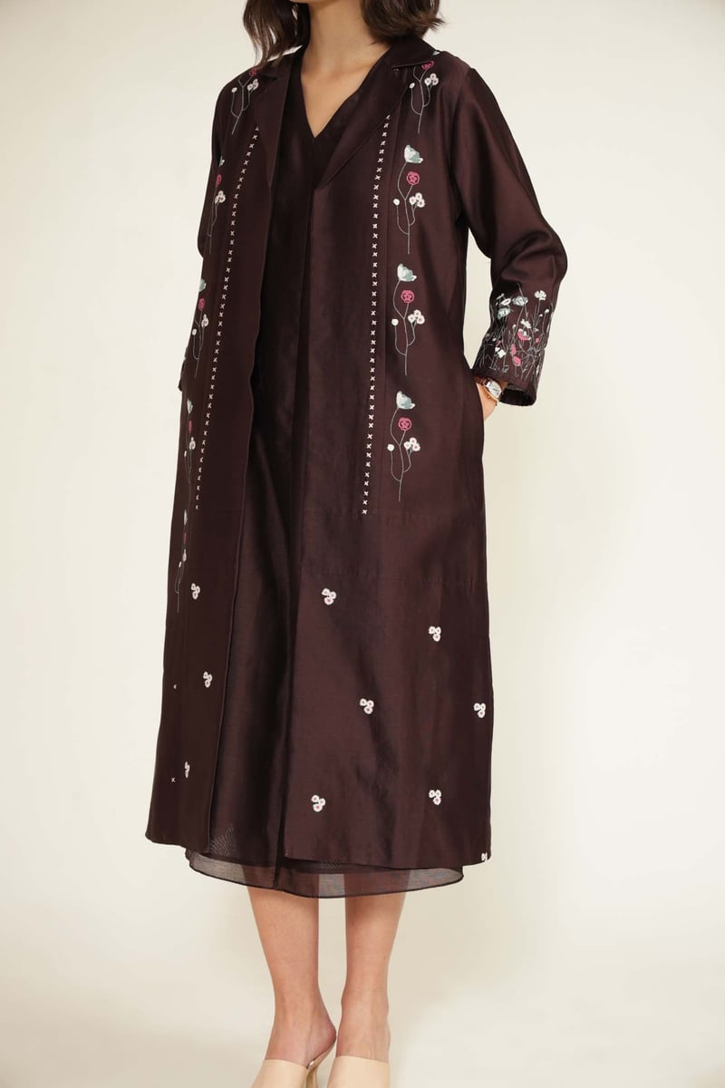 Grape V-Neck Sleeveless Midi Dress Set with Embroidered Jacket
