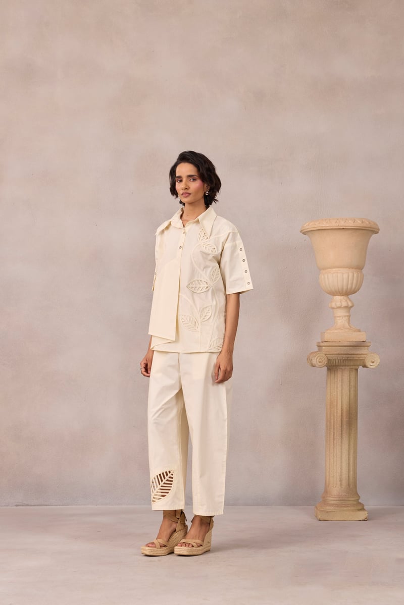 Vanilla Cloud Boxy Cotton Poplin Shirt with Leaf Applique