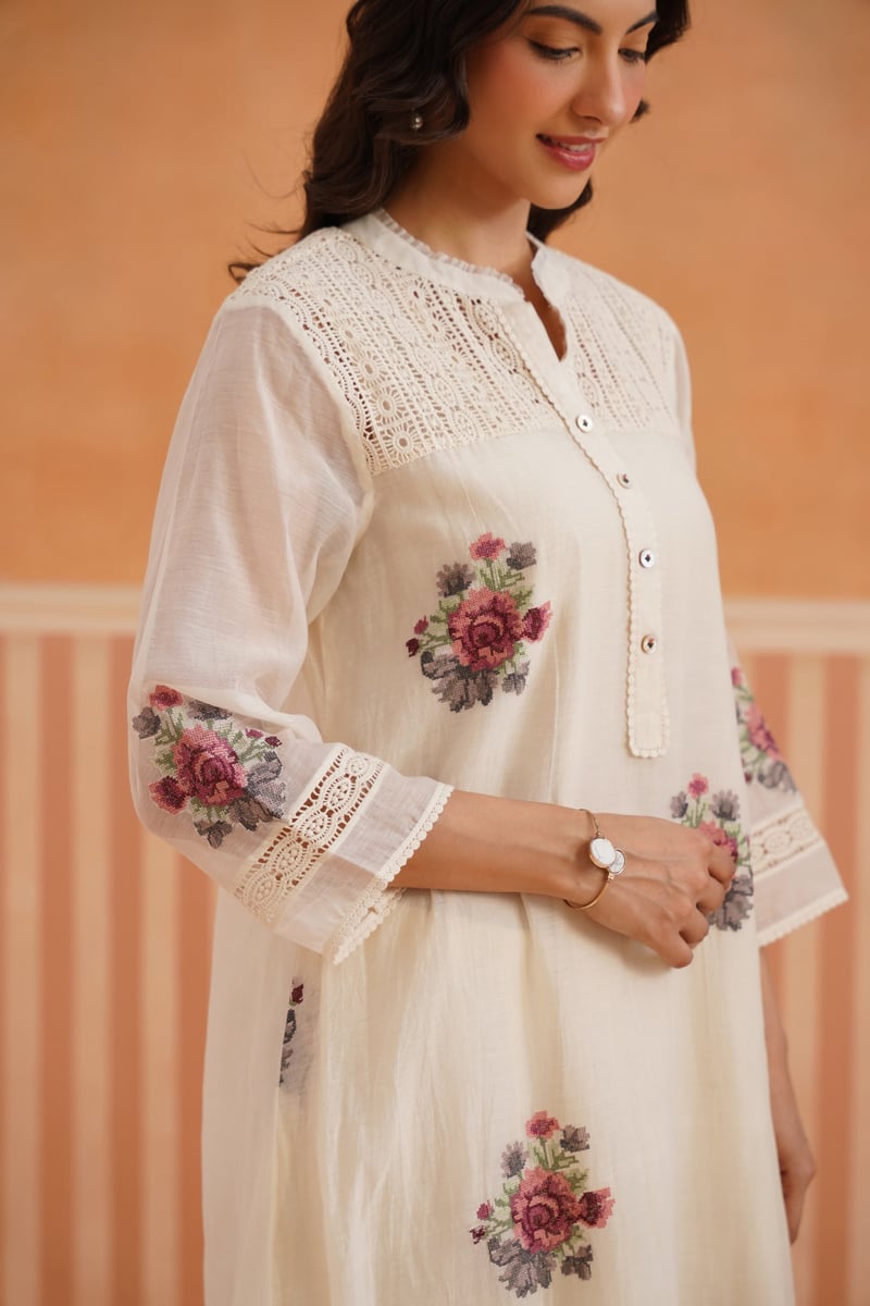Ivory Mul Chanderi Embroidered Kurta Set with Lace Yoke