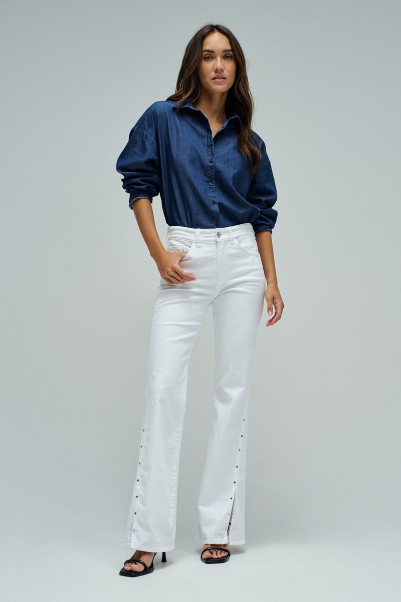 White High-Waist Flare Jeans with Side Hem Opening
