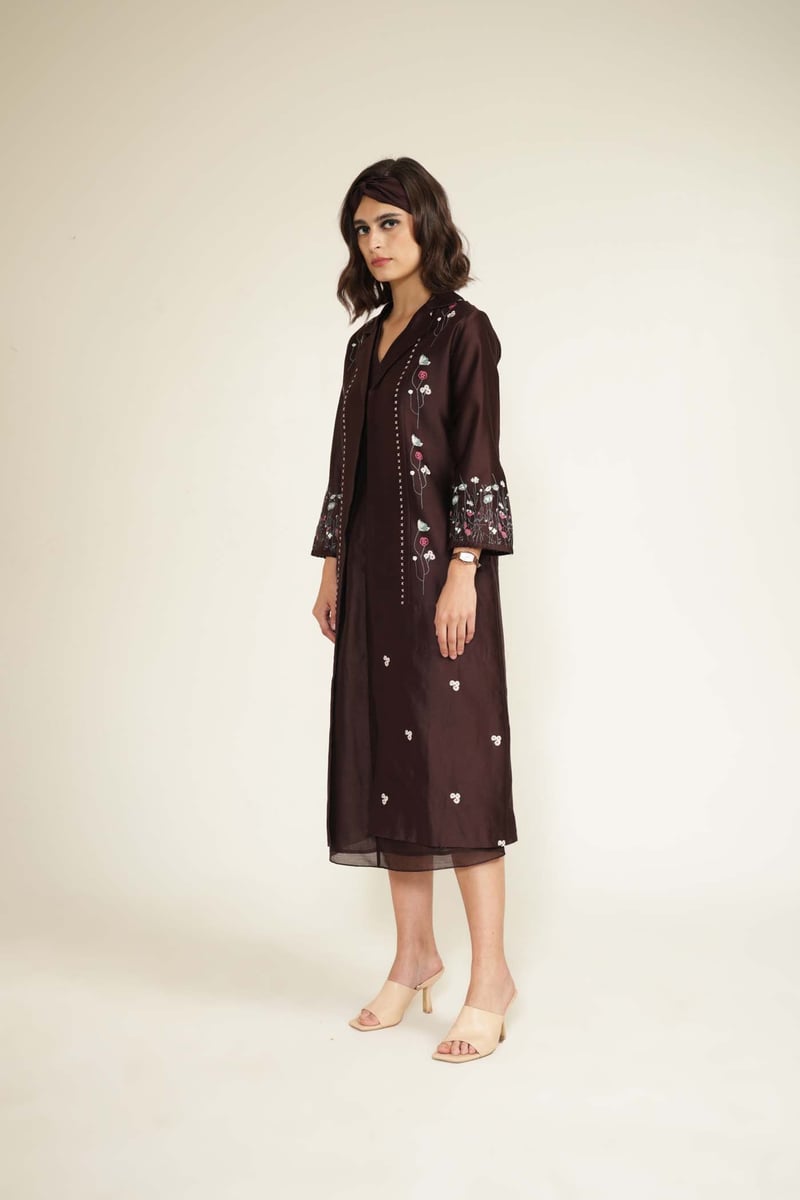 Grape V-Neck Sleeveless Midi Dress Set with Embroidered Jacket