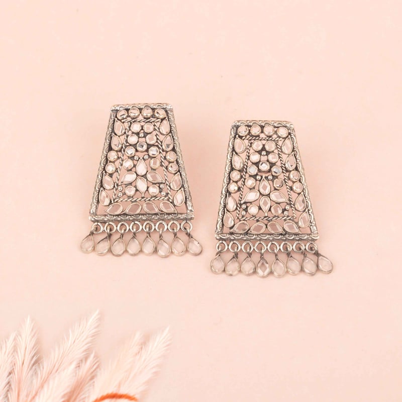 Essence Scintillating Drop Classic Earring