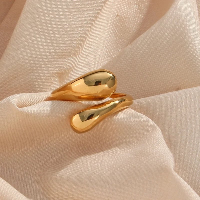 Adjustable Hug Ring, Michelle