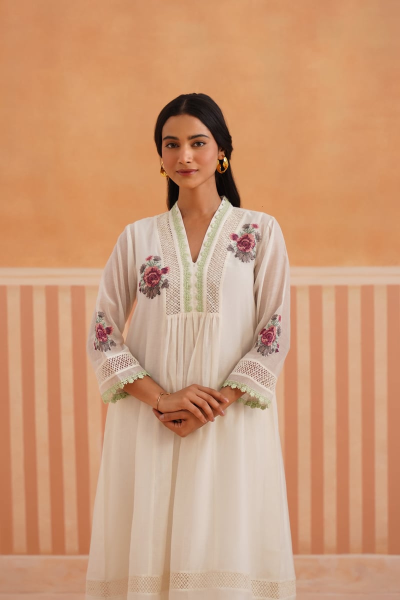 Ivory V-Neck Embroidered Kurta Set with Lace Accents