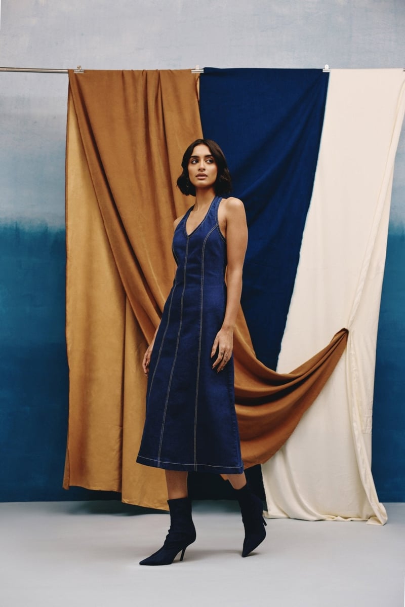 Deep Indigo Halter-Neck Denim Midi Dress with Open Back