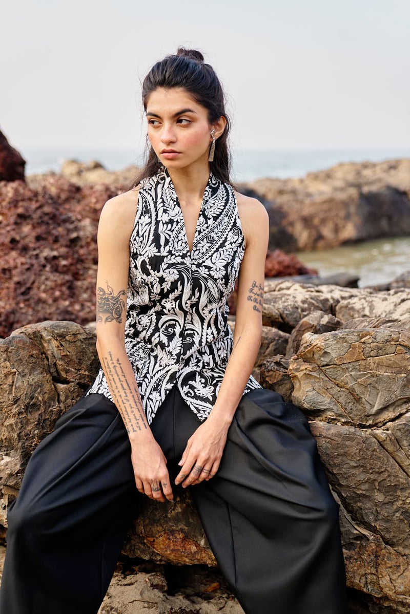 Black and White Embroidered V-Neck Waistcoat