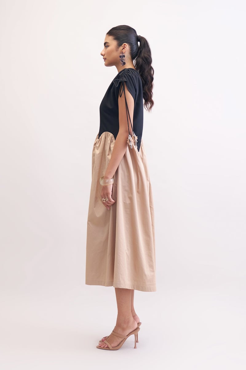 Khaki and Black Colorblock Midi Dress with Drawstring Sleeves