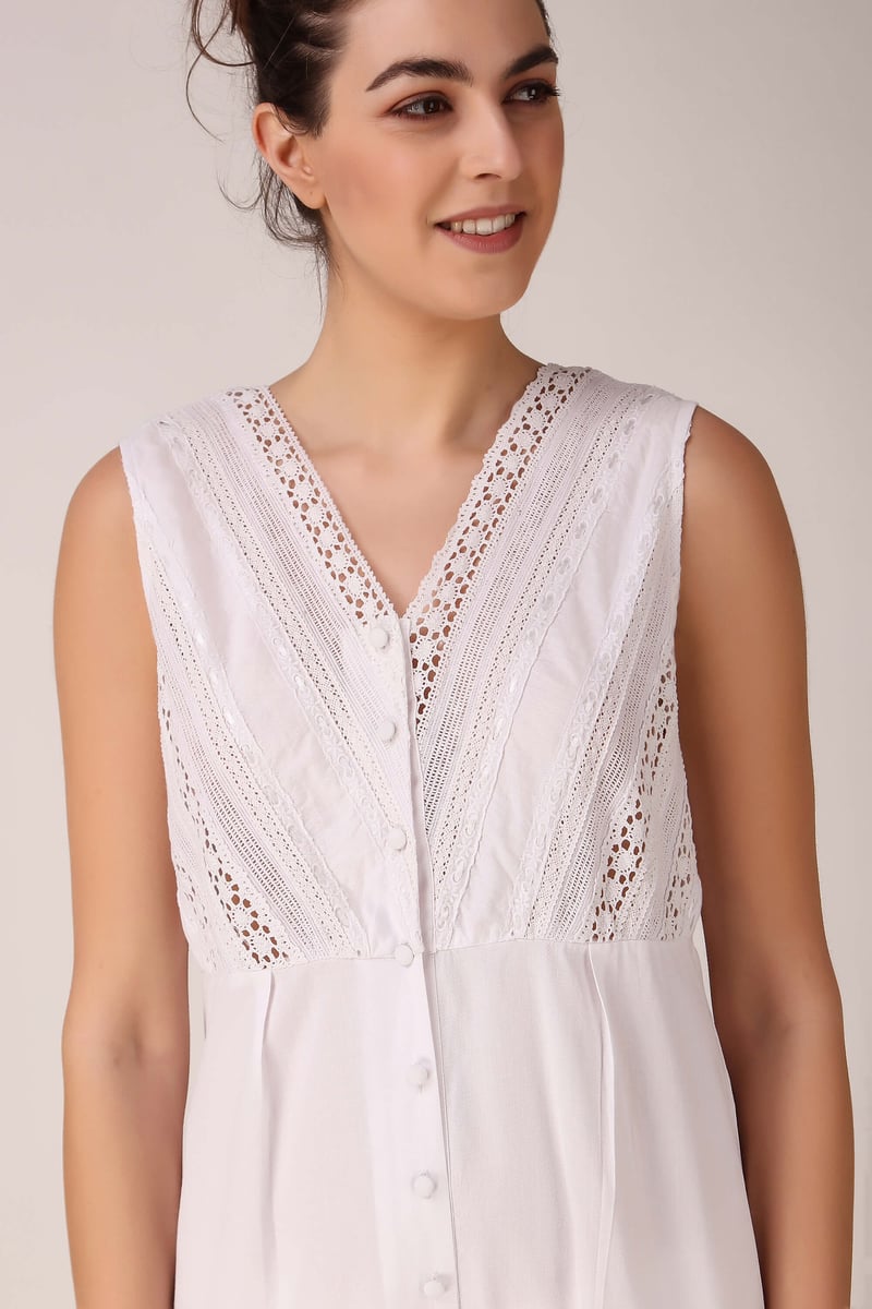 Enola, Romper