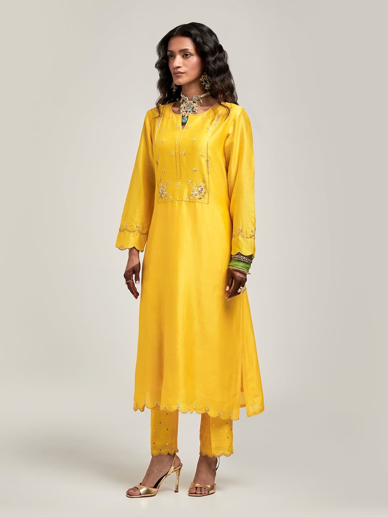 Embroidered Yoke Kurta