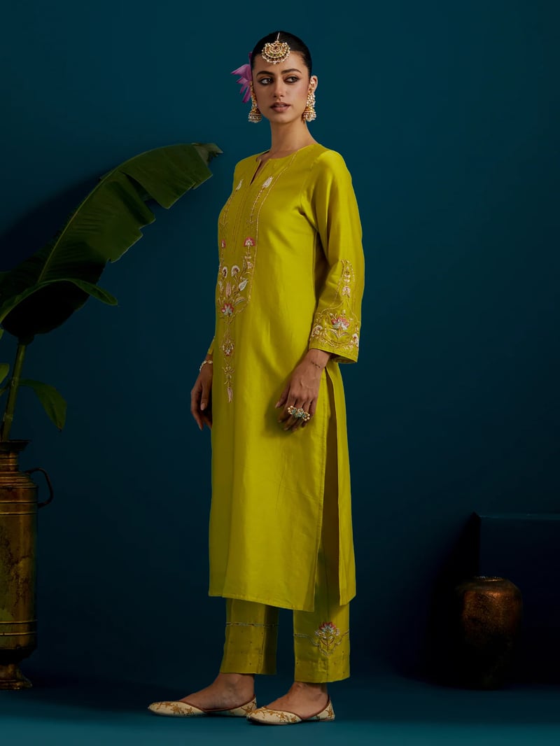 Lime Green Silk Chanderi Notched-Neck Embroidered Kurta
